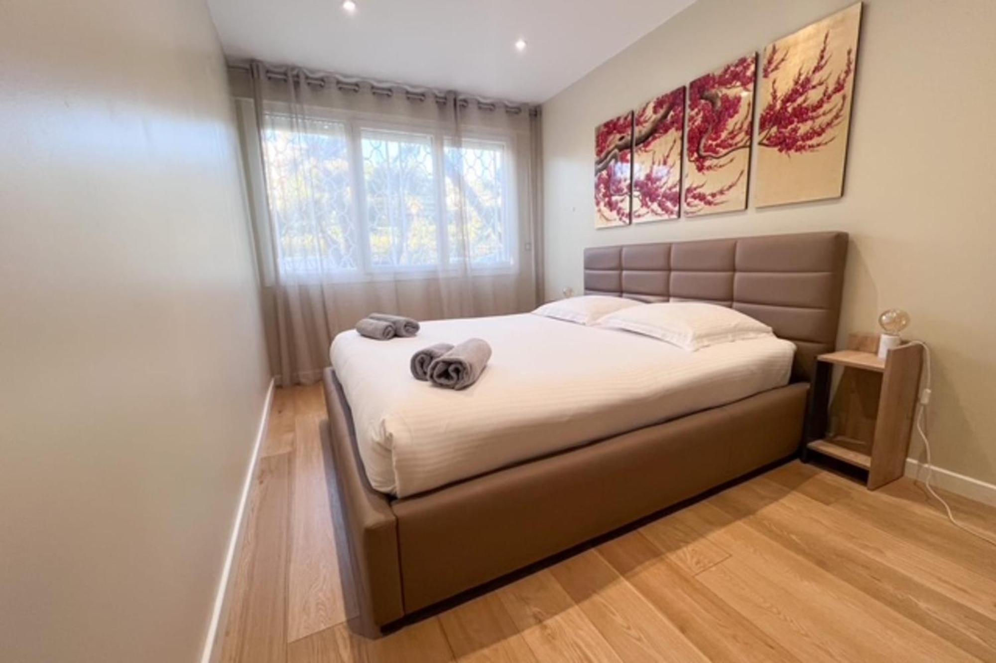 3-bedroom Direct Sea Access In A Quiet Area With Parking Cannes