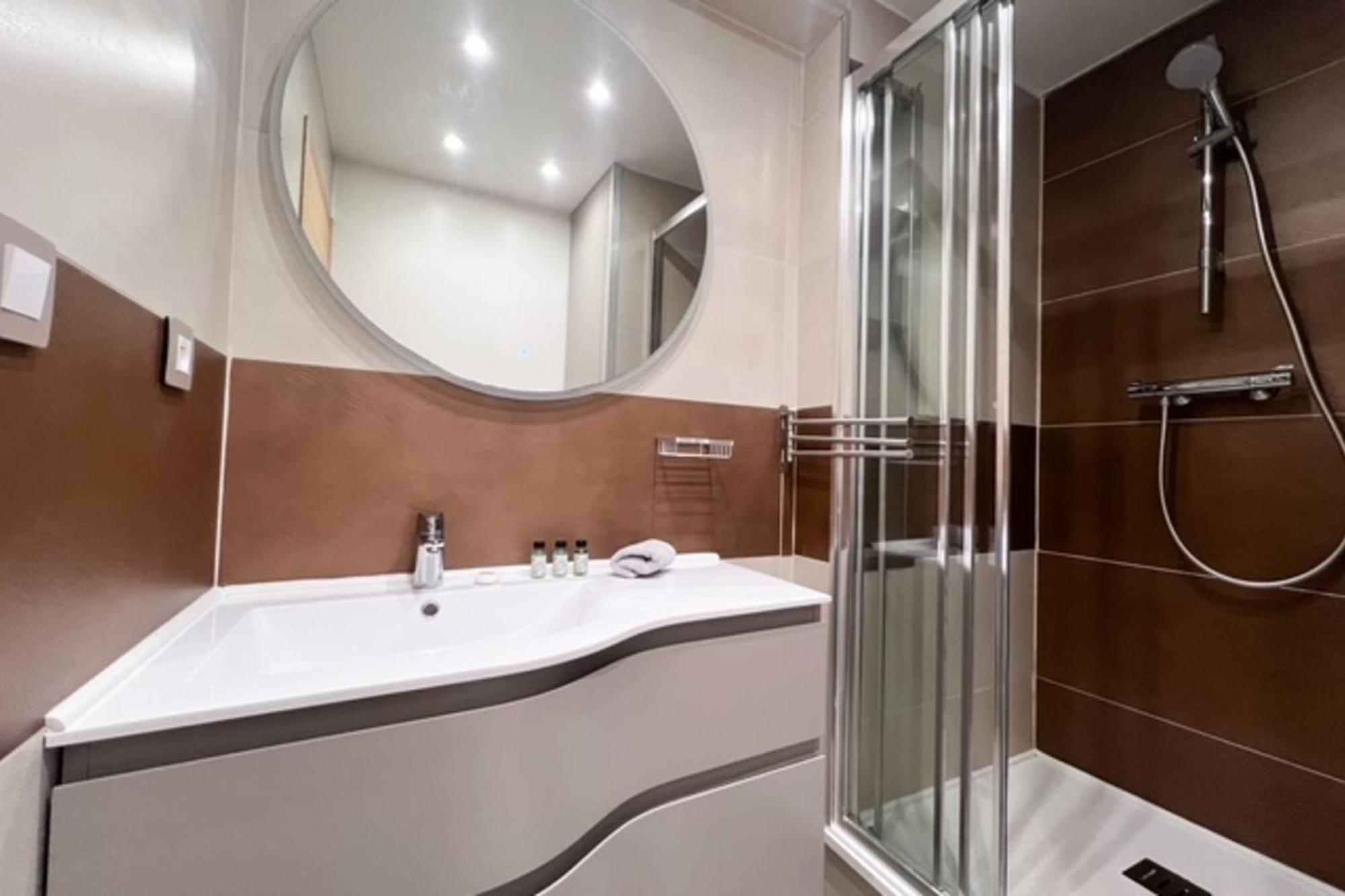 Apartment 3-bedroom Direct Sea Access In A Quiet Area With Parking