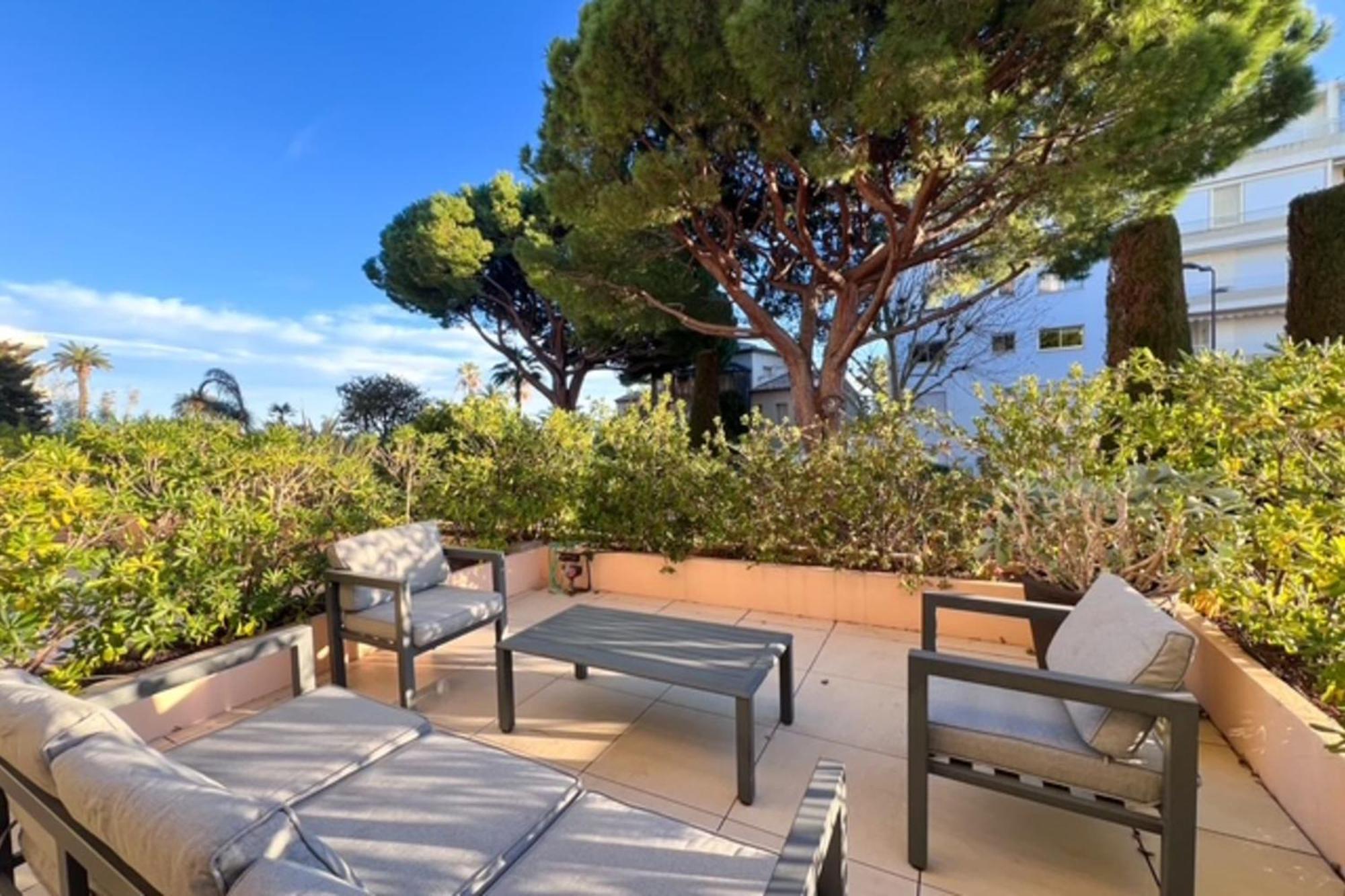 3-bedroom Direct Sea Access In A Quiet Area With Parking